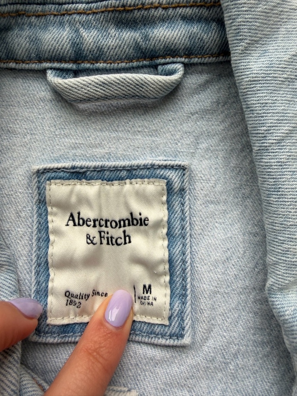 Abercrombie & Fitch Cropped Jean Jacket - Picture 4 of 8